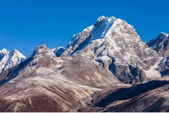 Lobuche Peak Climbing In August