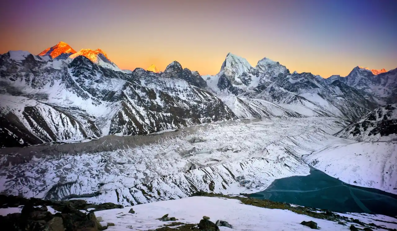 GOKYO RENJO LA PASS TREK 11 DAYS