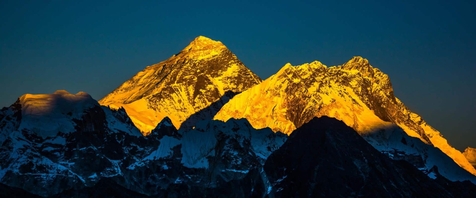 LUXURY EVEREST BASE CAMP TREK 9 DAYS