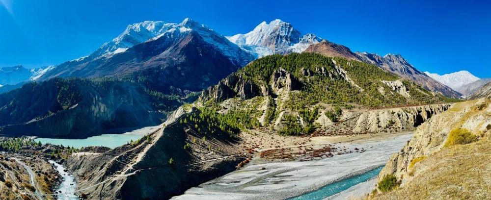 ANNAPURNA CIRCUIT TILICHO LAKE POON HILL TREK 14 DAYS FROM POKHARA